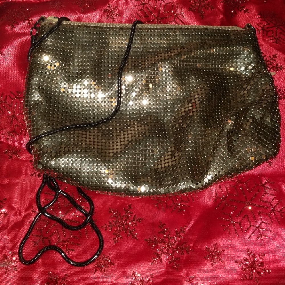 Stunning gold mesh evening purse